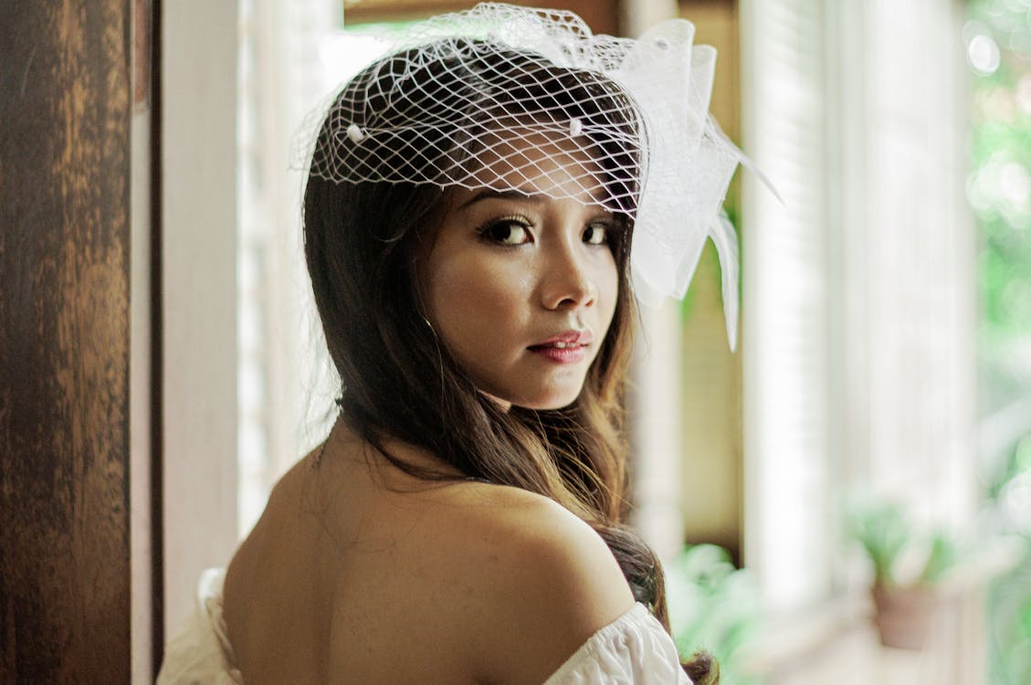 How to Choose the Perfect Wedding Hair and Makeup in Asheville, NC